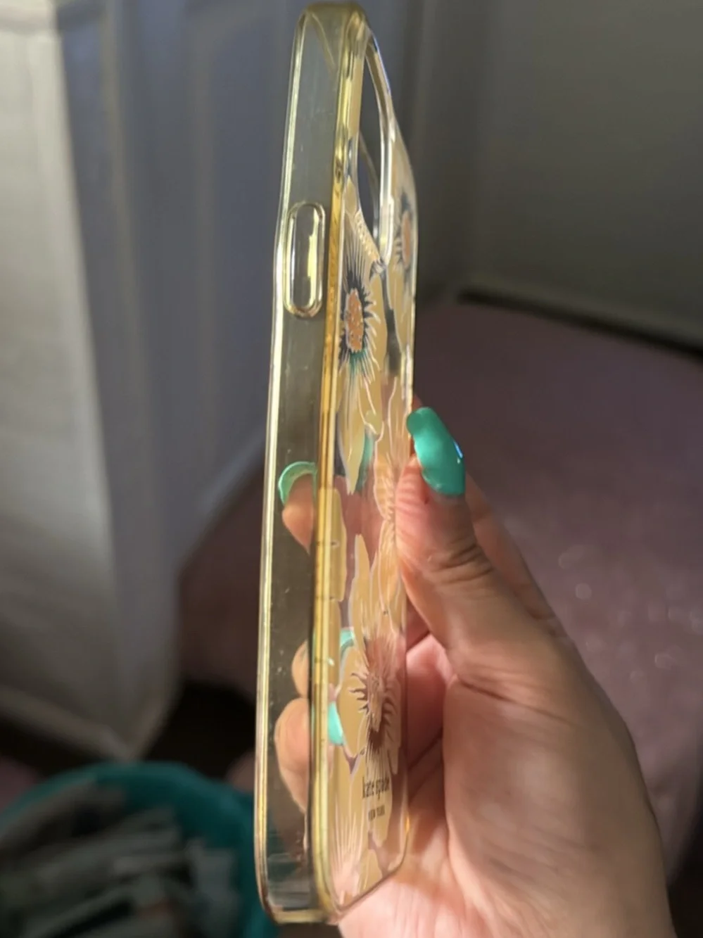 kate spade New York Floral Clear Phone Case - White Flowers 15 Pro Max